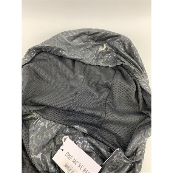 ZYIA Active Black Bomber Jacket Leopard Print Full Zip Lightweight Large New Tag - Picture 9 of 14